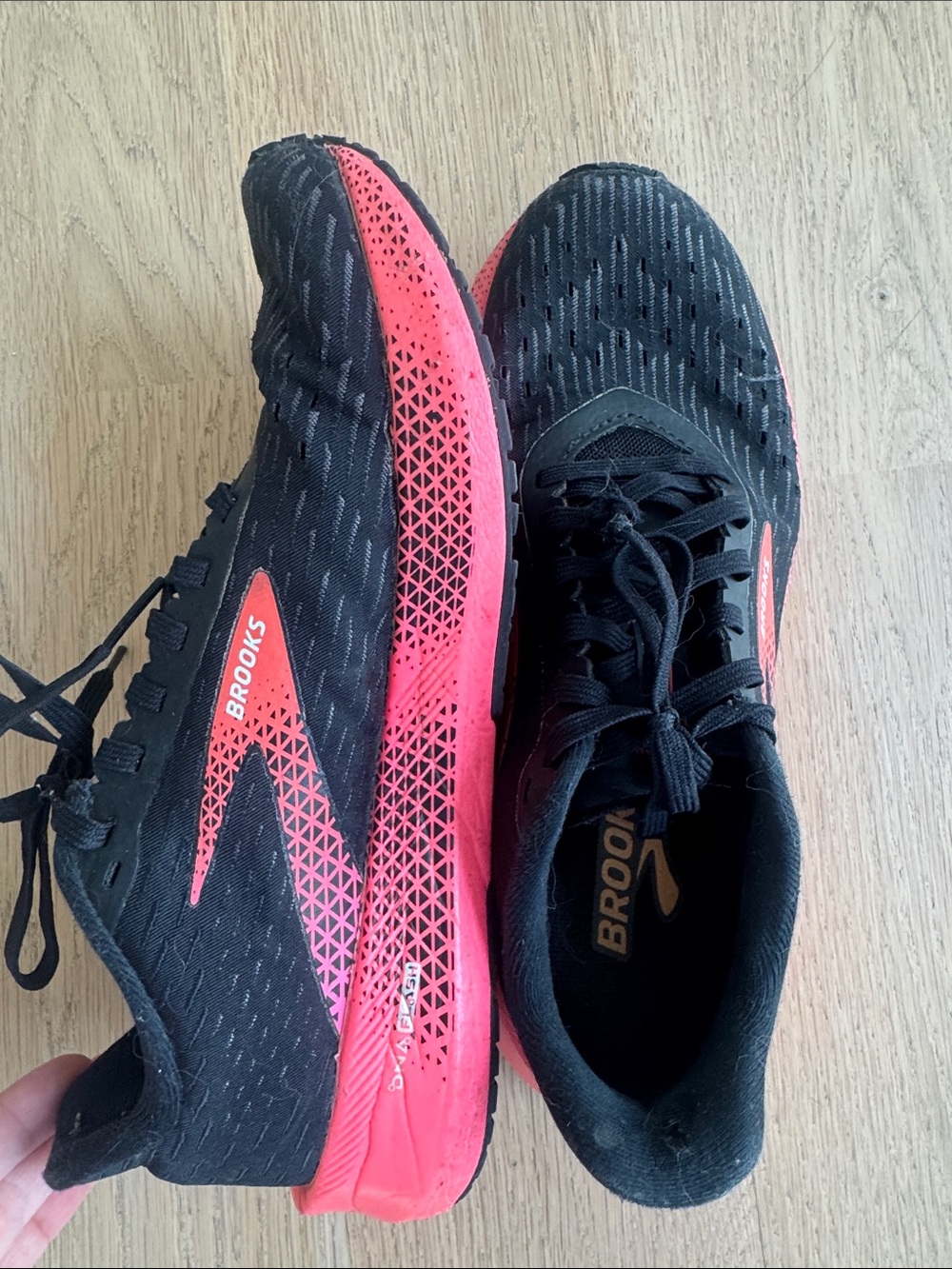 Brooks Hyperion Tempo Women’s Black and Pink Performance Running Shoes